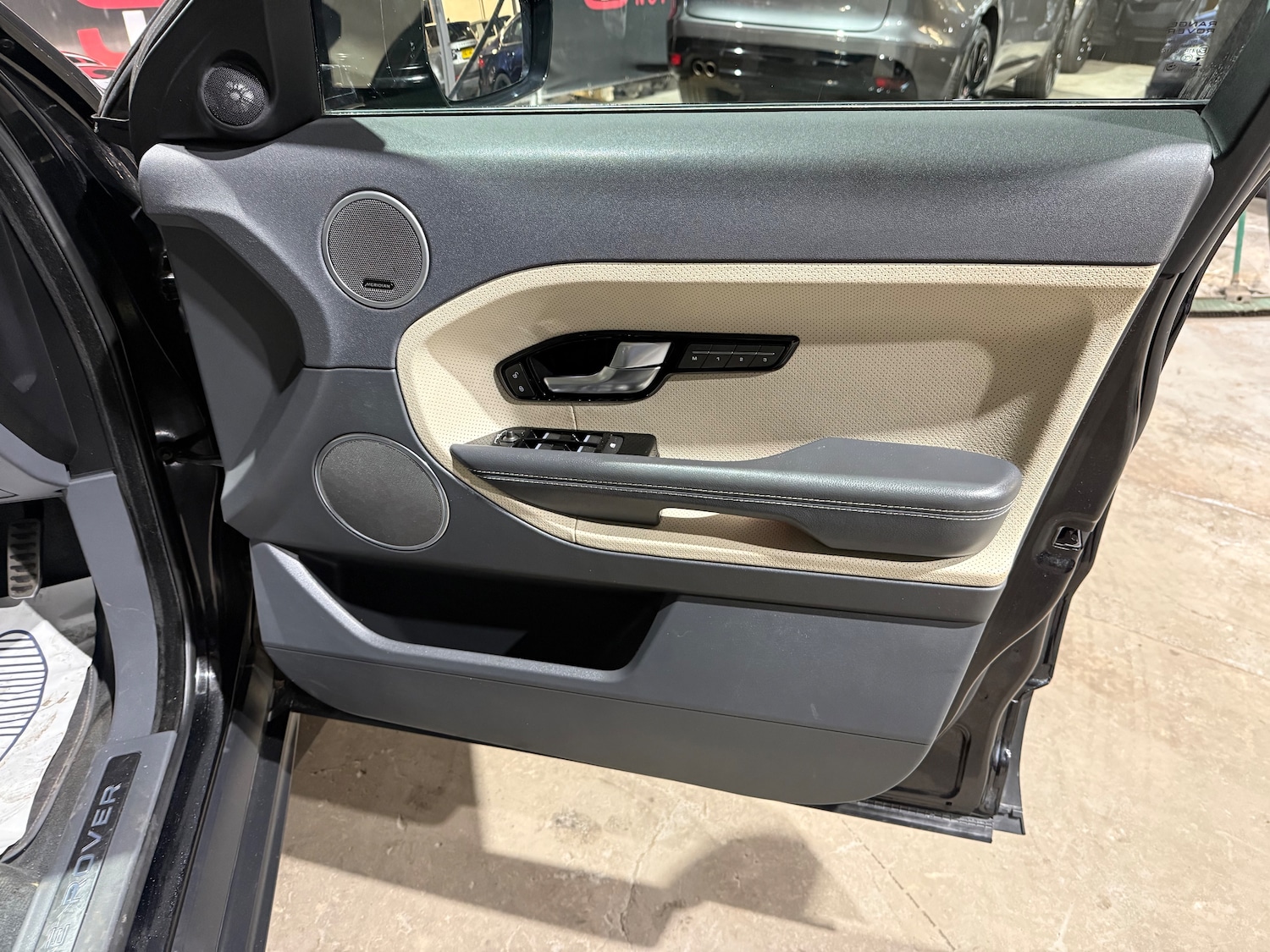 Used Land Rover Range Rover Evoque for sale - 77660474: Photo 31