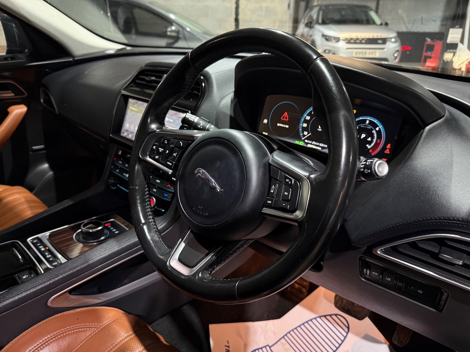 Used Jaguar F-Pace for sale - 76458704: Photo 25