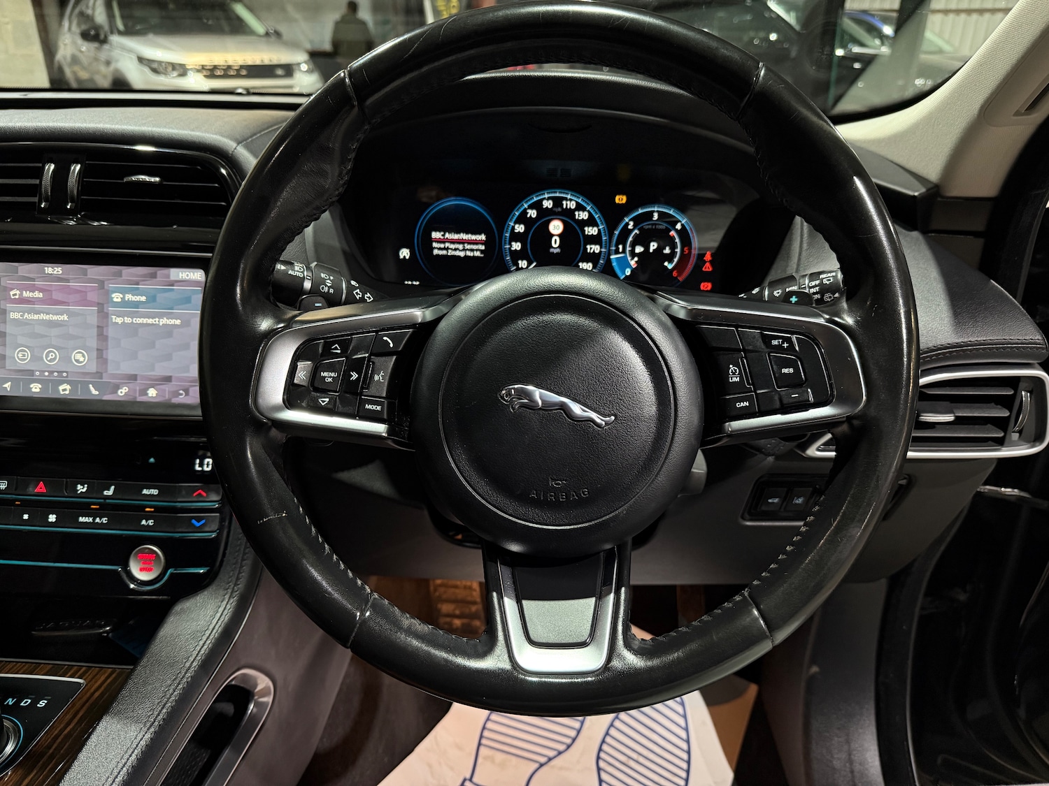 Used Jaguar F-Pace for sale - 76458704: Photo 30