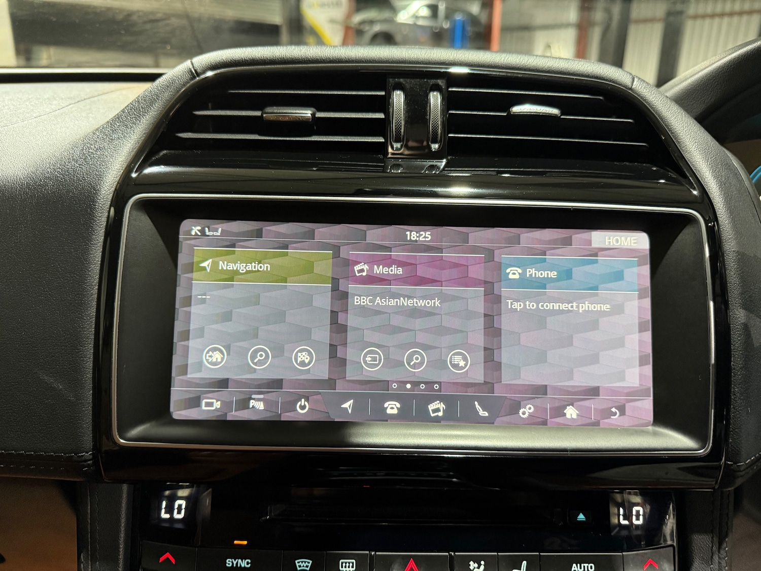 Used Jaguar F-Pace for sale - 76458704: Photo 36