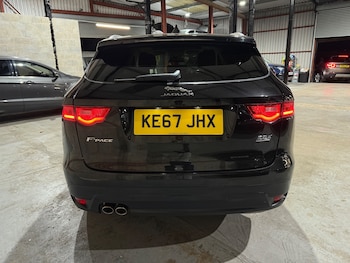 Used Jaguar F-Pace 2017 for sale - 76458704: Photo
