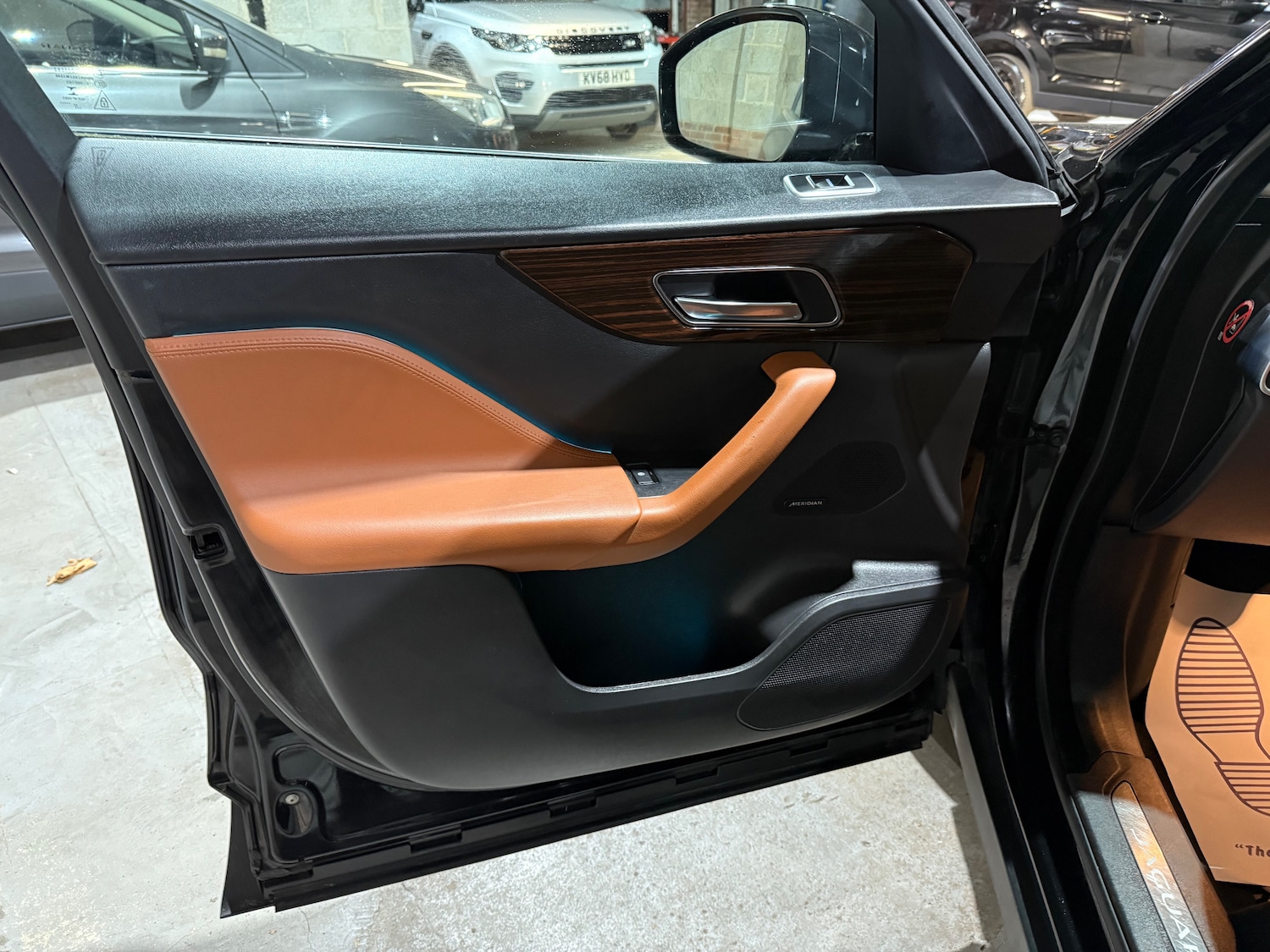 Used Jaguar F-Pace for sale - 76458704: Photo 7