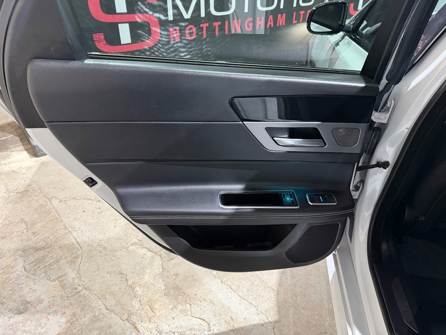 Used Jaguar XF 2018 for sale - 78137227: Photo 13