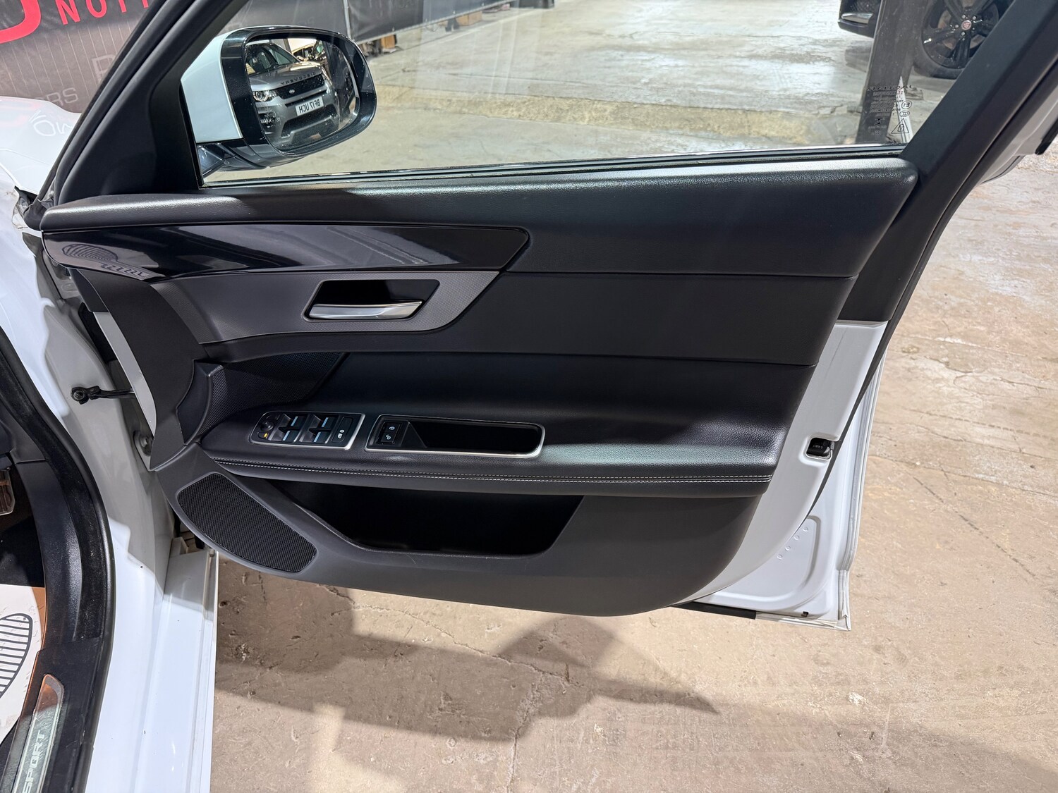 Used Jaguar XF 2018 for sale - 78137227: Photo 20