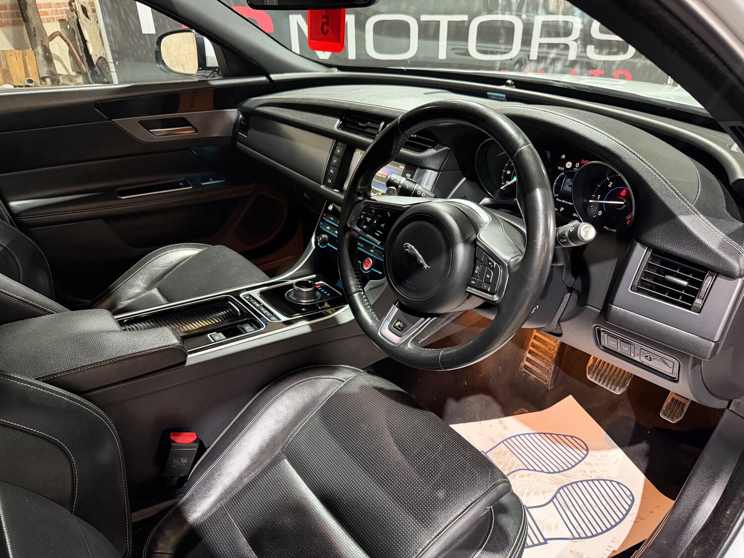 Used Jaguar XF 2018 for sale - 78137227: Photo 24