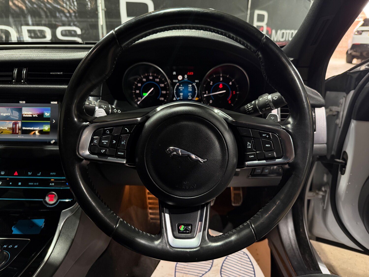 Used Jaguar XF 2018 for sale - 78137227: Photo 29