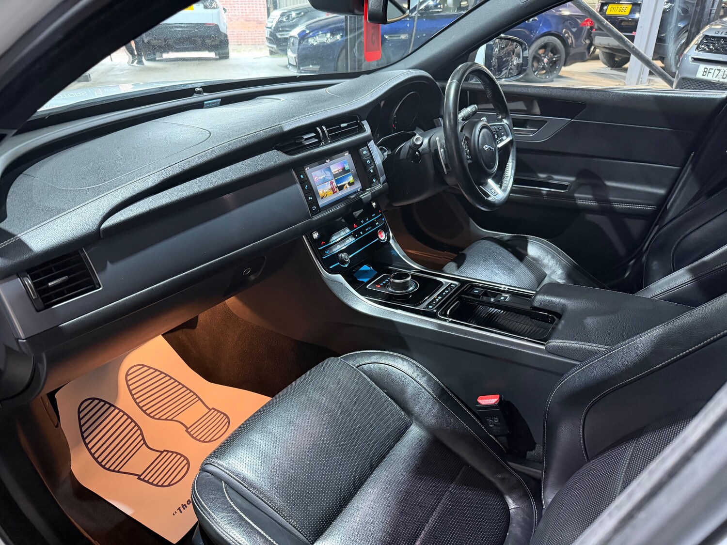 Used Jaguar XF 2018 for sale - 78137227: Photo 9