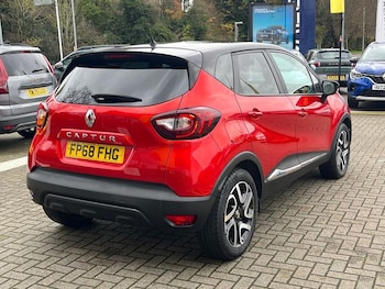 Used Renault Captur 2018 for sale - 76452946: Photo