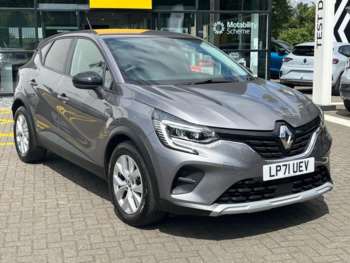 2022 - Hatchback Iconic Automatic 5-Door