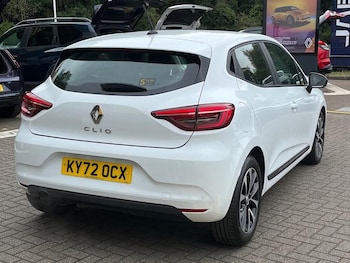 Used Renault Clio 2022 for sale - 75535945: Photo