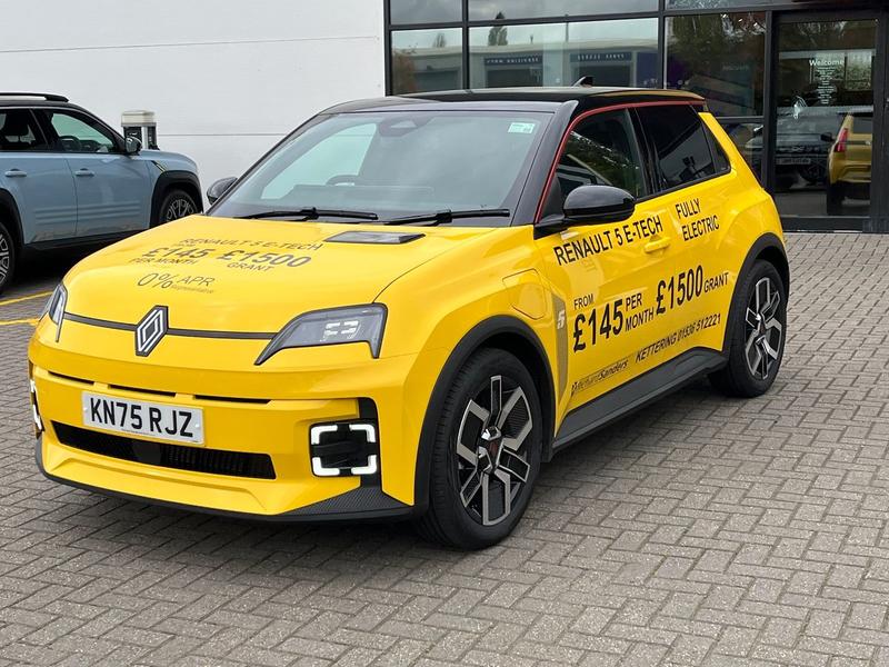 Used Renault 5 2025 for sale - 76190474: Photo 7