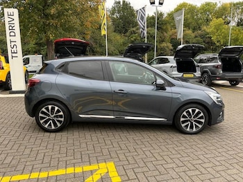 Used Renault Clio 2020 for sale - 76104833: Photo
