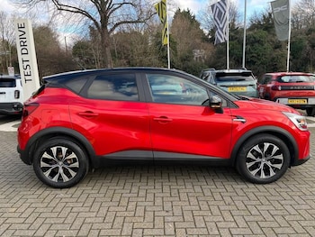 Used Renault Captur 2021 for sale - 76787735: Photo