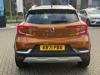 Used Renault Captur 2021 for sale - 76772692: Photo