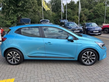 Used Renault Clio 2022 for sale - 75399313: Photo