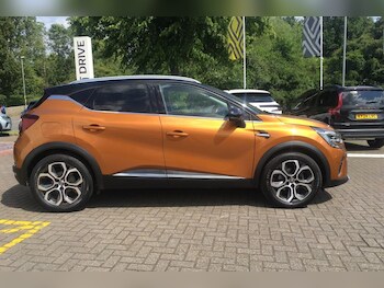 Used Renault Captur 2021 for sale - 77006155: Photo
