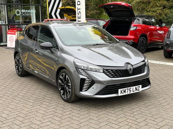 Used Renault Clio 2025 for sale - 76190518: Photo 1