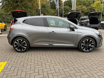Used Renault Clio 2025 for sale - 76190518: Photo