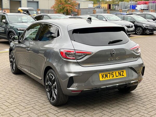 Used Renault Clio 2025 for sale - 76190518: Photo 5