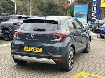 Used Renault Captur 2022 for sale - 76433950: Photo