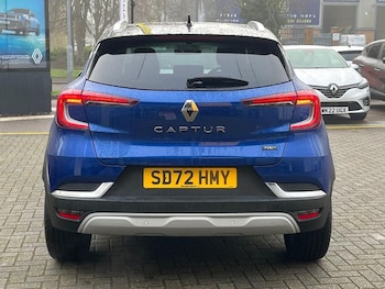 Used Renault Captur 2022 for sale - 76882632: Photo
