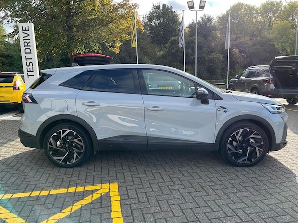 Used Renault Other 2025 for sale - 75100920: Photo 2