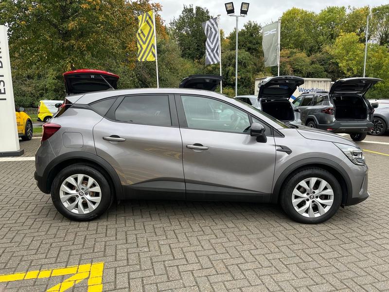 Used Renault Captur 2022 for sale - 75792016: Photo 2