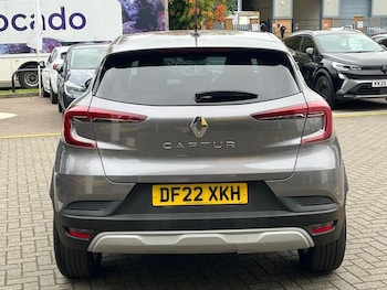 Used Renault Captur 2022 for sale - 75792016: Photo
