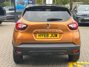 Used Renault Captur 2018 for sale - 76056162: Photo