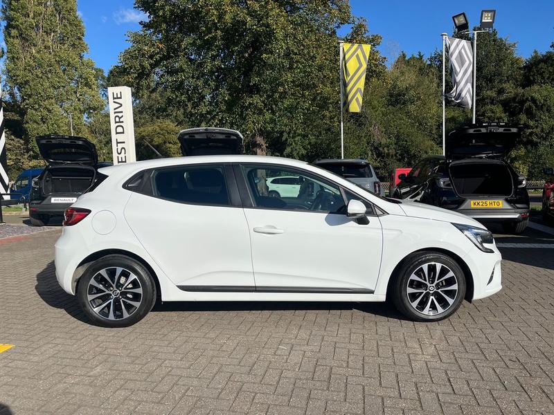 Used Renault Clio 2021 for sale - 75881458: Photo 2
