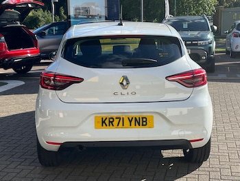 Used Renault Clio 2021 for sale - 75881458: Photo