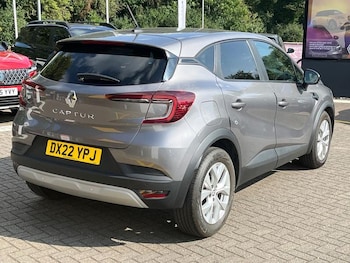 Used Renault Captur 2022 for sale - 75399387: Photo