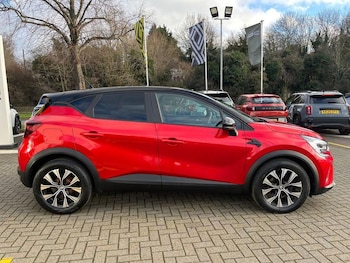 Used Renault Captur 2022 for sale - 76653369: Photo