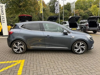 Used Renault Clio 2021 for sale - 76176014: Photo
