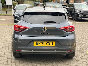 Used Renault Clio 2021 for sale - 76176014: Photo