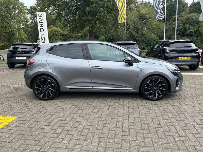 Used Renault Clio 2024 for sale - 75792051: Photo 2