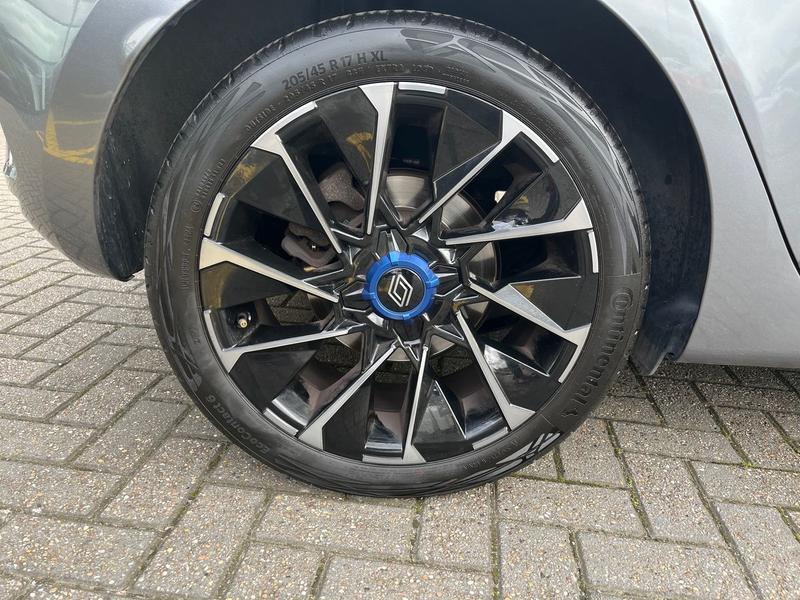 Used Renault Clio 2024 for sale - 75792051: Photo 9