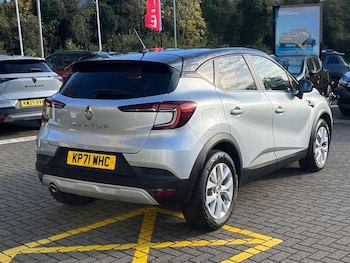 Used Renault Captur 2021 for sale - 76327726: Photo