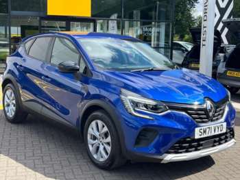 2022 - Hatchback Iconic Automatic 5-Door