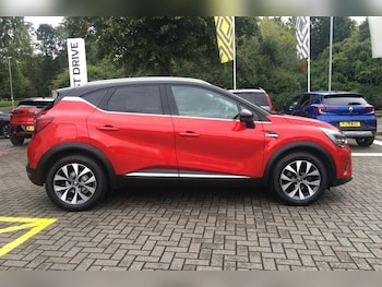 Used Renault Captur 2021 for sale - 76653521: Photo