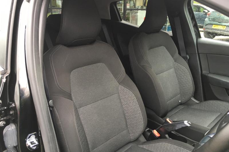 Used Renault Clio 2019 for sale - 76474404: Photo 20