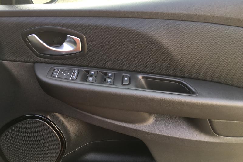 Used Renault Clio 2019 for sale - 76667890: Photo 17