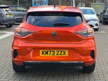 Used Renault Clio 2024 for sale - 76776755: Photo