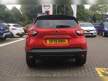 Used Renault Captur 2019 for sale - 76410196: Photo