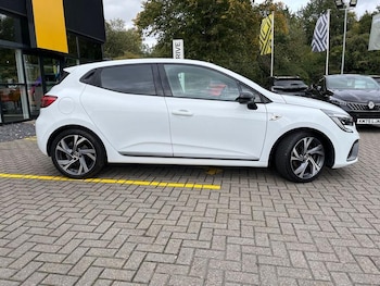 Used Renault Clio 2022 for sale - 76097224: Photo