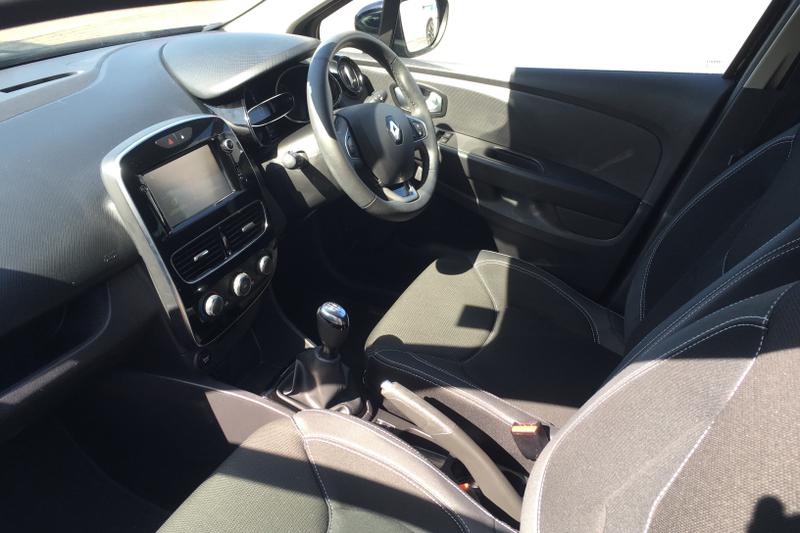 Used Renault Clio 2018 for sale - 76667885: Photo 10