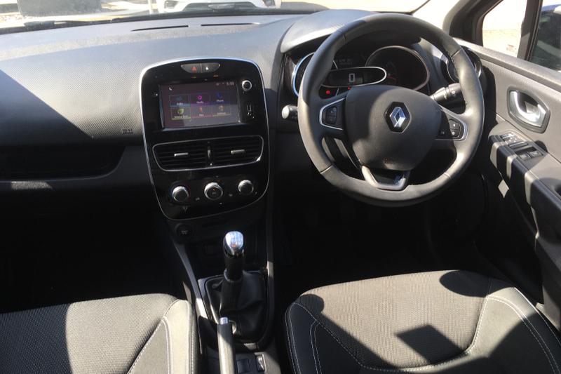 Used Renault Clio 2018 for sale - 76667885: Photo 11