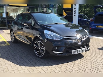 Used Renault Clio 2018 for sale - 76667885: Photo