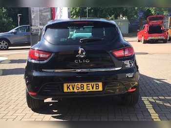 Used Renault Clio 2018 for sale - 76667885: Photo