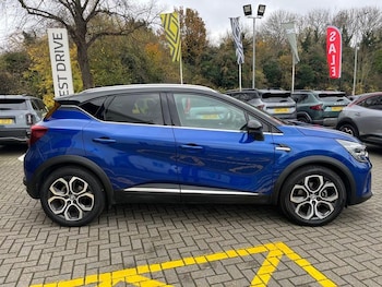 Used Renault Captur 2023 for sale - 76452947: Photo